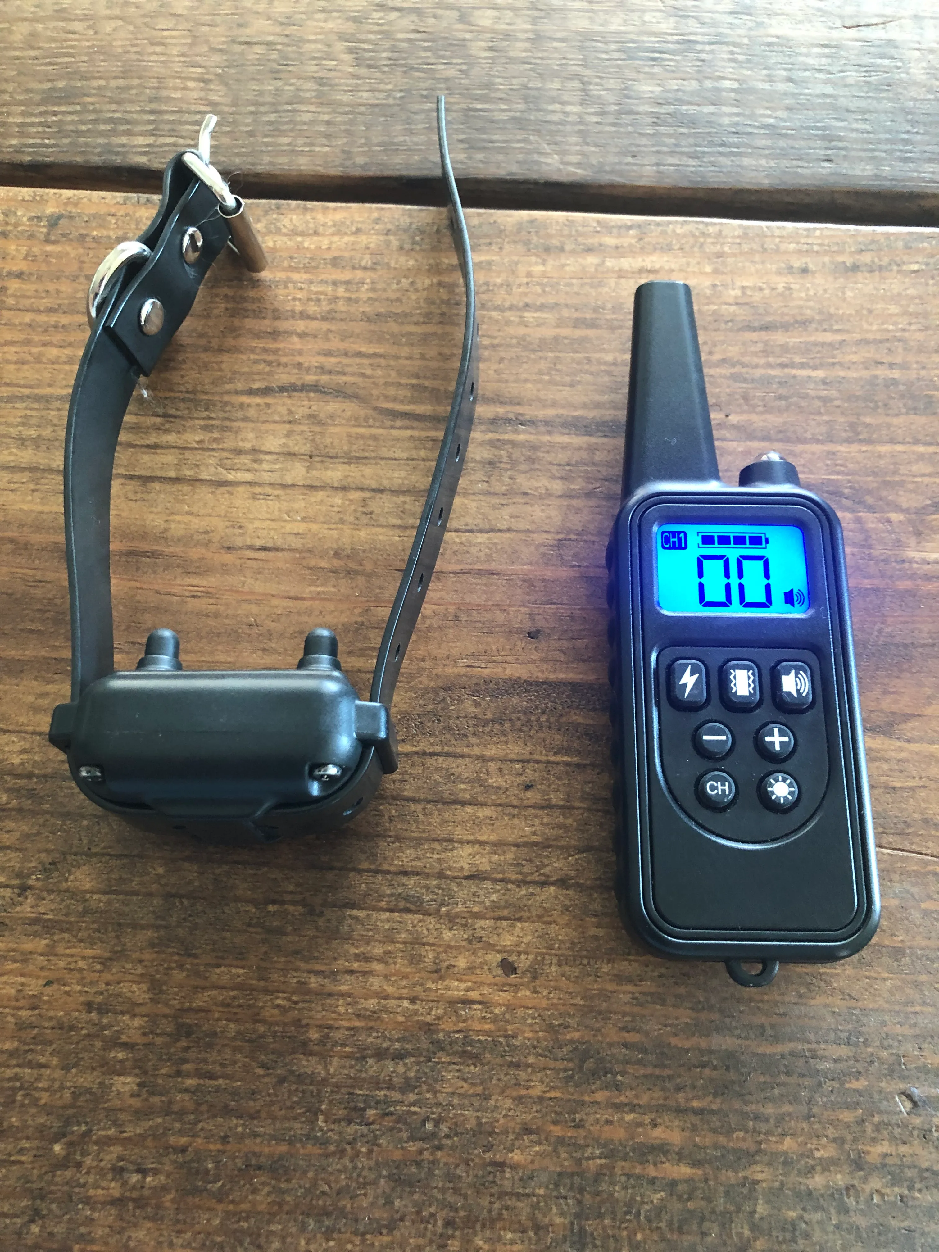 RF Dog Bark Control Collar – No Brand Information or FCC ID